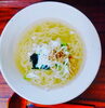 出汁が効いた優しい味わい「数量限定「魚介塩ラーメンとお寿司5貫定食」はじめました」