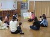 読み聞かせは、大型絵本の『れいぞうこ』でした📖「にこにこサークル　～寒天遊び～」