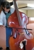 音のWAの生徒さん コントラバス体験中「大分交響楽団ファミリーコンサートを終えて――音楽の楽しさと感謝を伝えます」