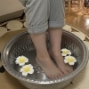 足湯で心身ともにリラックス😌