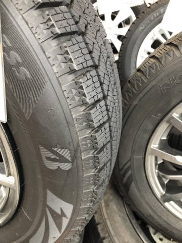 「【中古タイヤ】165/70R14 81Q スタッドレス4本セット 2017年製 ￥32,900」