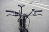 普通の自転車に近い快適なポジション。「カッコいいデザインと毎日バンバン使える機能。手ごろな価格も魅力の「シェクター クロゼン」」