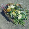 造花は造花の美しさ…いつまでも綺麗なままの花束「コロナと戦う方々へ。。。。花束」