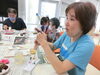 「クラフト教室で石膏粘土で人形や動物を作りました。」