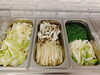 「野菜はバイキング形式、お肉は注文式の食べ放題！」