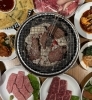 熱々！炭火で焼く芳醇な香り「GWは三世代で“ごちそう係”に～紅屋盛りを囲んで炭火家族時間を～」
