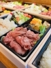 人気のローストビーフ野お弁当「忘年会・新年会に|会社へ届ける肉割烹の和牛ステーキ弁当」