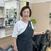 スタッフB