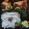 「明日の日替り弁当は肉じゃがコロッケ」