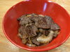 香ばしさと甘辛さが食欲をそそるガリバタ醤油味「5/1新発売！牛ハラミ丼がメニューに仲間入りしました」