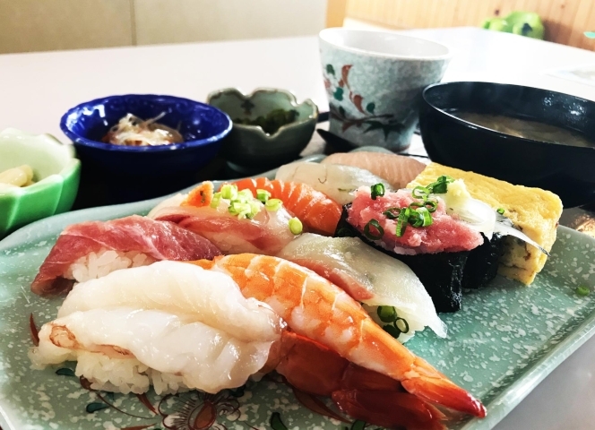 釜石ごん太の はてな握り定食 まいぷれ盛岡 編集部 おすすめランチのお店 まいぷれ 盛岡 滝沢 二戸 八幡平 雫石