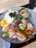 「【ちょうどいい海鮮丼】ネタ🐟の量は「ちょうど良くない」？✨衝撃の爆盛り✨の至福のひととき」