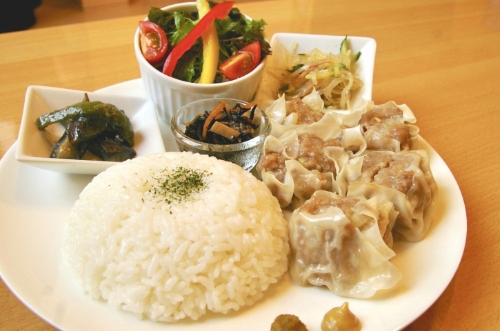 西区八軒 Cafe Bar やちぼうず さんのメインを選べるお肉たっぷり やちぼランチ 札幌市西区 手稲区のおすすめランチ特集 まいぷれ 札幌市西区 西区八軒 Cafe Bar やちぼうず さんのメインを選べるお肉たっぷり やちぼランチ 札幌市西区 手稲区のおすすめランチ特集 まいぷれ 札幌市西区