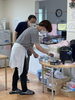 動画作成のため演技中「職場内研修がんばっています！」