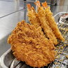 ジャンボエビフライが小さく見えるこのサイズ✨メンチ「【水曜・金曜 限定】ジャンボえびフライ弁当」