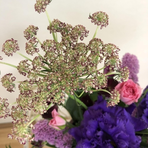 パープル トルコキキョウとアルストロメリア フラワーアレンジメント教室 造園 ガーデニング 花倶楽部 Hana Clubのニュース いなナビ 伊奈町 パープル トルコキキョウとアルストロメリア フラワーアレンジメント教室 造園 ガーデニング 花倶楽部 Hana Clubのニュース いなナビ 伊奈町