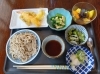 今日は天ざる🍜メニューは多彩が売りで～す。「99歳のご入居者様で～す。　こんなにｶﾜ(・∀・)ｲｲ!!99歳はなかなかいませんよ🤗」