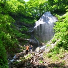 白糸の滝（しらいとのたき）【西和賀町】