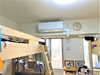 工事前:子供部屋の左部分です。「ひとつの部屋を仲良く2分割」