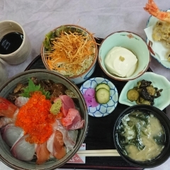 《極み》海鮮丼(天婦羅付き)