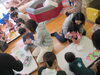 絵の具でポンポン「今日はたまて箱がありました！」