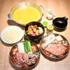 ➋コラボメニュー、博多水炊き（画像：めしや鼓動）「健康志向のグルメが楽しめる新しい居酒屋体験！ 「めしや 鼓動」の魅力」