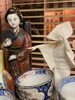 左から筆筒(筆立て)  白磁の阿波踊り　蕎麦猪口「大谷フィーバー　千葉県西船橋　アンティークDEN」