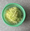 千切りキャベツで新鮮さは抜群「シャキシャキ野菜でさっぱり！海雲台の手作りサラダ＆ナムル」