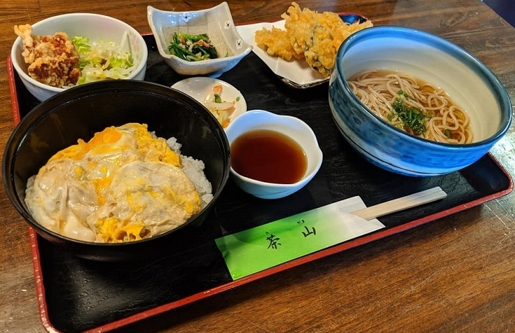 新居浜市 田所町 茶山 さやま さんで日本蕎麦 そば のメニューも楽しめる 茶山セットを頂きました 新居浜のランチおすすめ店 カフェ 喫茶店から 洋食 和食 中華まで 人気の グルメご飯を紹介 食事選びに大活躍 まいぷれ 新居浜市 新居浜市 田所町 茶山 さやま さんで日本蕎麦 そば のメニューも楽しめる 茶山セットを頂きました 新居浜のランチおすすめ店 カフェ 喫茶店から 洋食 和食 中華まで 人気の グルメご飯を紹介 食事選びに大活躍 まいぷれ 新居浜市