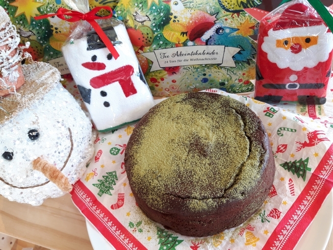 「クリスマス☆本日のデザートは抹茶のガトーショコラです♪」