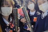 向かって一番左が娘です「おめでとう(北九州市八幡西区若葉にある少人数対応安心低価格の直葬.家族葬専門葬儀社です。小倉にも会館がございます。また、ご自宅よりお送りするお手伝いもしております)」