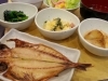 「香ばしく焼けてますよ！ 鯵の干物♪」
