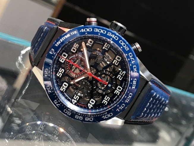 「ＴＡＧ Ｈｅｕｅｒ × ＲＥＤ ＢＵＬＬ 限定」