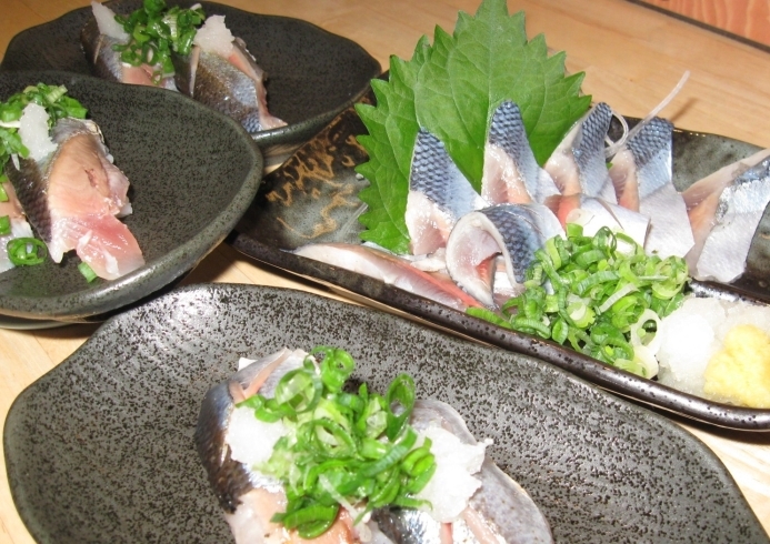 「立ち食い寿司の桜すしです(^^♪　牧野駅前ロータリー内」