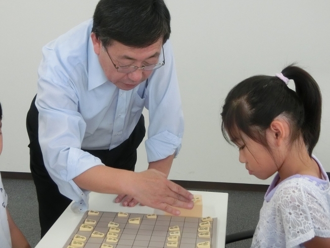 「元プロ棋士永作芳也5段が指導するこども将棋教室が開講しています☆」