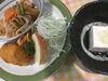 「本日のAランチは肉じゃがとアジフライ480円です(^.^)」