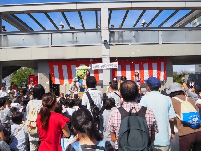 「今日は蔵王山展望まつり・お菓子投げ【午前11時半】」