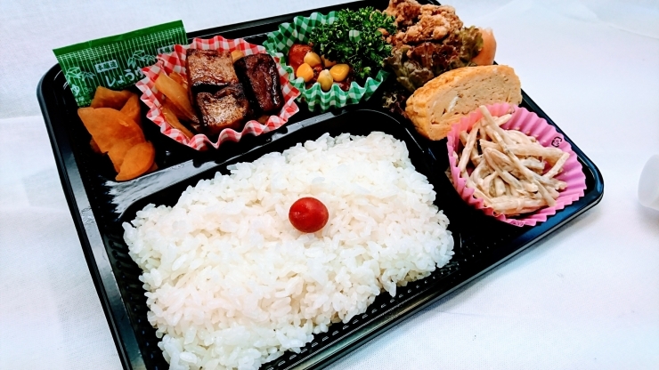 「塩唐揚げ&サイコロステーキ弁当　」