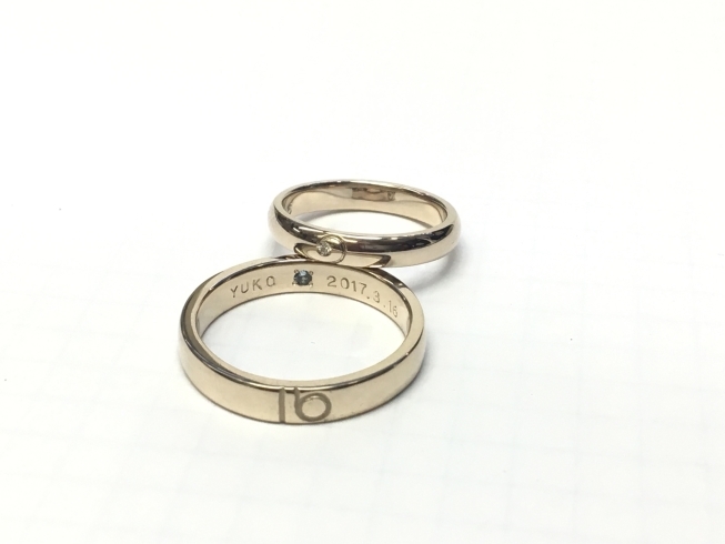 「シャンパンカラーゴールドの結婚指輪　F様　　１０月１９日　スタジオアルジェント今日の作業机」