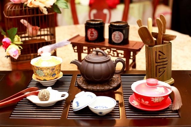 「中国茶セミナー　 そのおもてなしの心と文化 ー　中国茶の基礎知識と学びながら　味わいましょう　―」