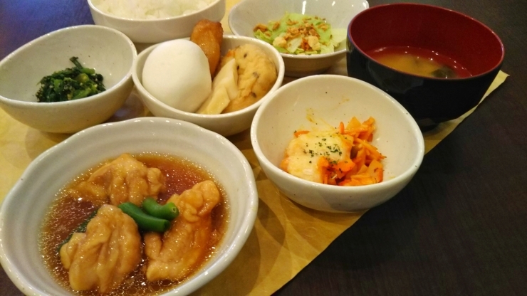 「温かいですよ！ 鶏の治部煮♪」