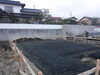 「進行中の基礎工事を行っています。」