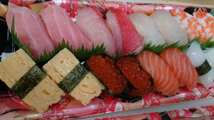 「八千代市、佐倉市の鮮魚店   　　　魚や山粋　魚や山粋のお寿司」