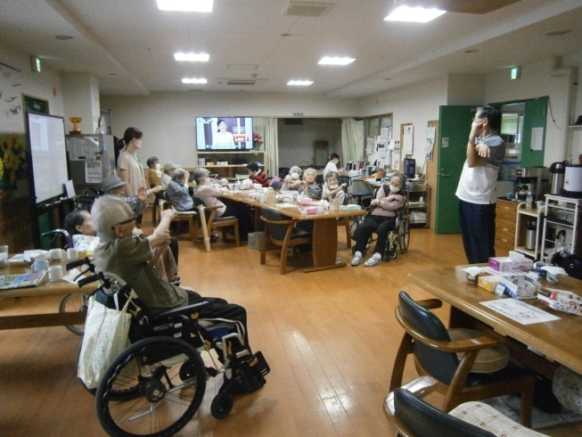 「彼岸花　　　交野市　老人ホーム　デイサービス　小林診療所」