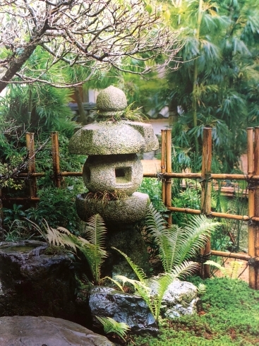 石灯籠の話 ～庭を彩る添景物の美しさ～（２） | （有）寺垣内石材店の