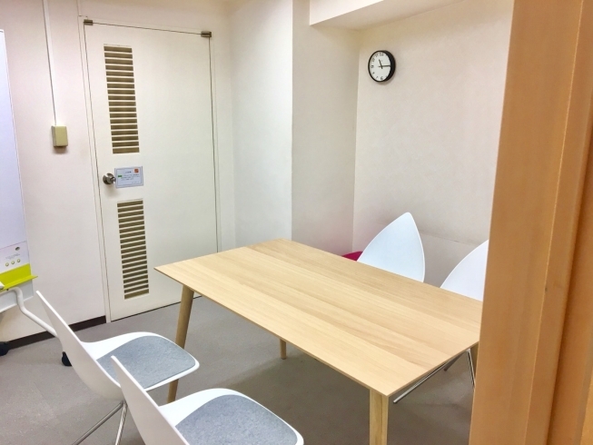 「神戸オフィスの「応接セット」が新しくリニューアルされました♪♪【 エリンサーブ 】」