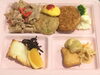 「本日のAランチ480円は バラエティランチプレートです。」