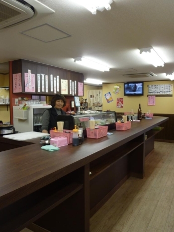 店内奥には９人まで入れる個室もございます。店内とあわせると約４０人がはいれます。