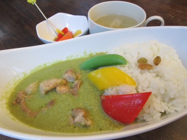 「かぶの葉を使った、グリーンカレー！」