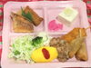 「本日のAランチ480円は 和洋中バラエティランチプレートです(^.^)」